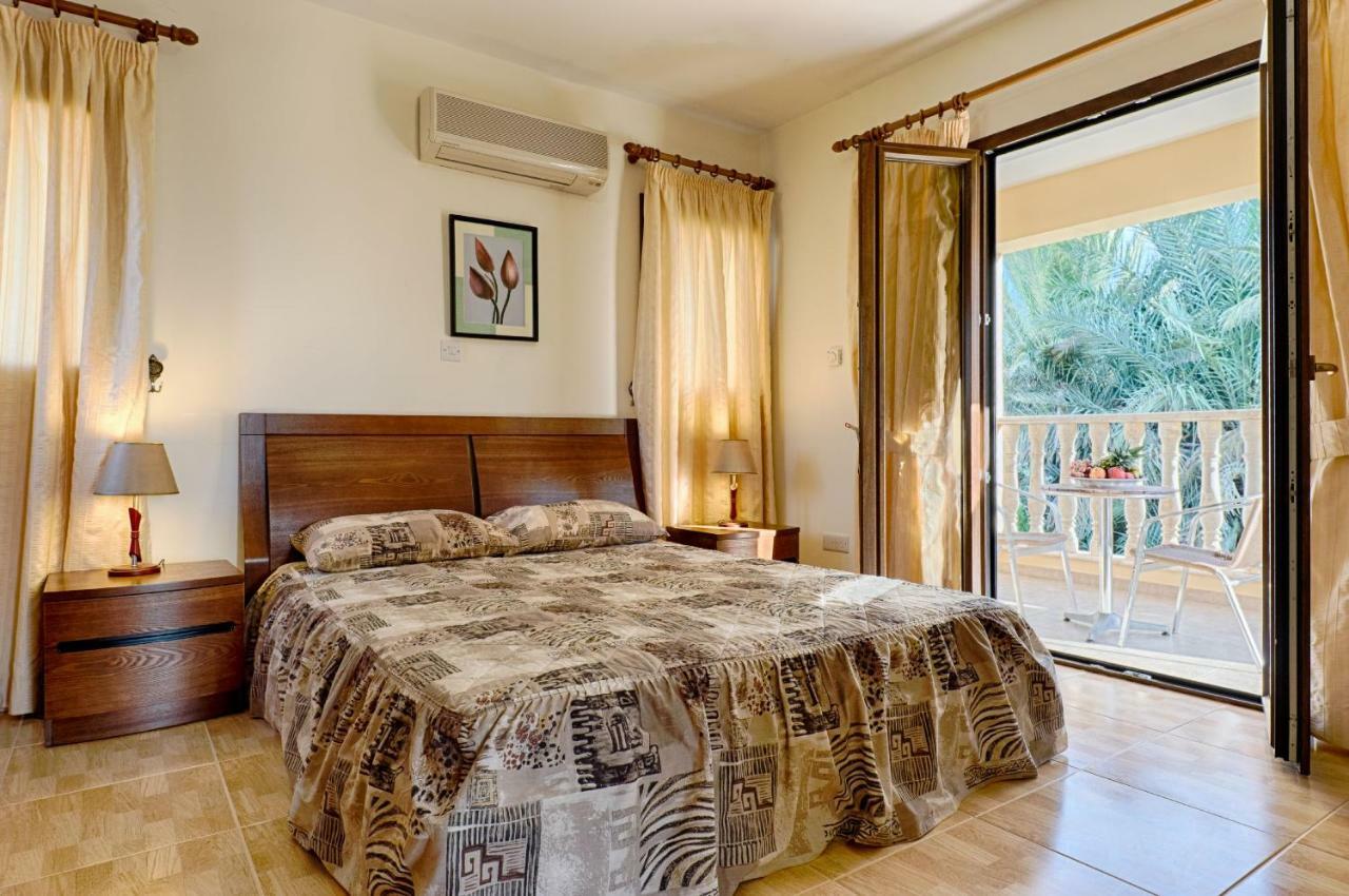 Villa Tsikkos Tria Polis Exteriér fotografie