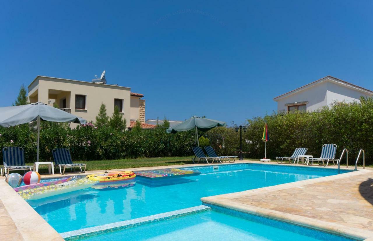 Villa Tsikkos Tria Polis Exteriér fotografie